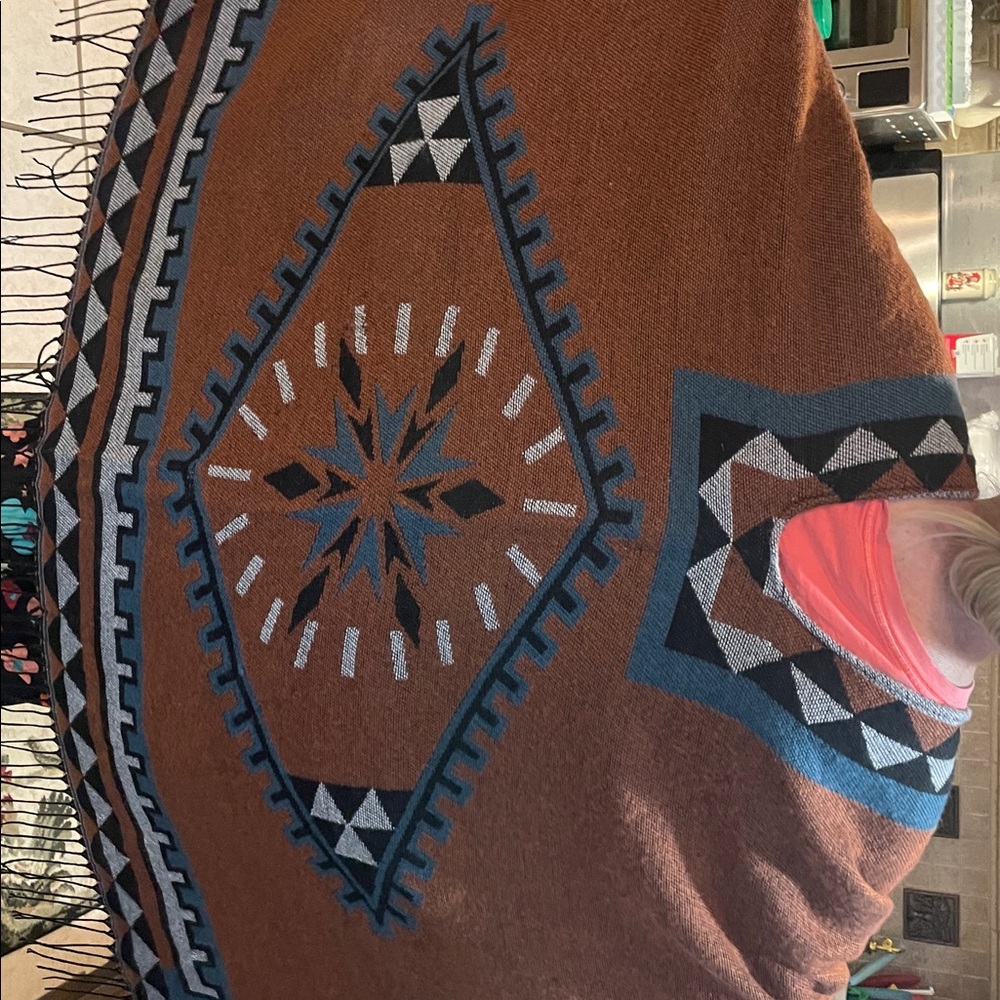 Shyanne Southwest Geometric Knit Poncho /Throw - Picture 5 of 7